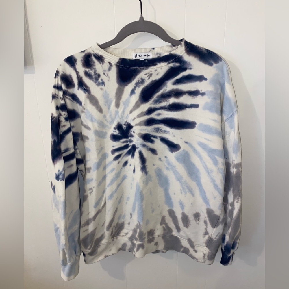 Peloton Tie Dye Crewneck size medium